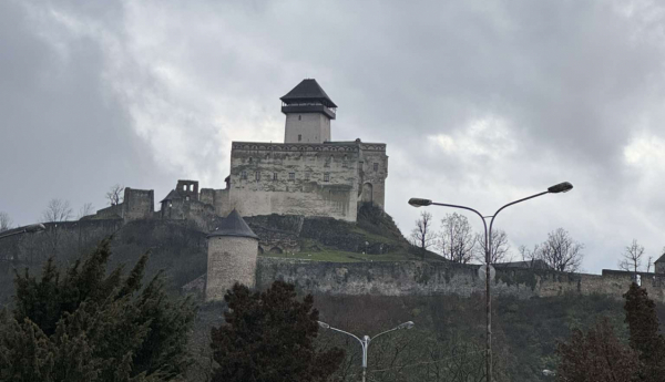 trencin.jpg